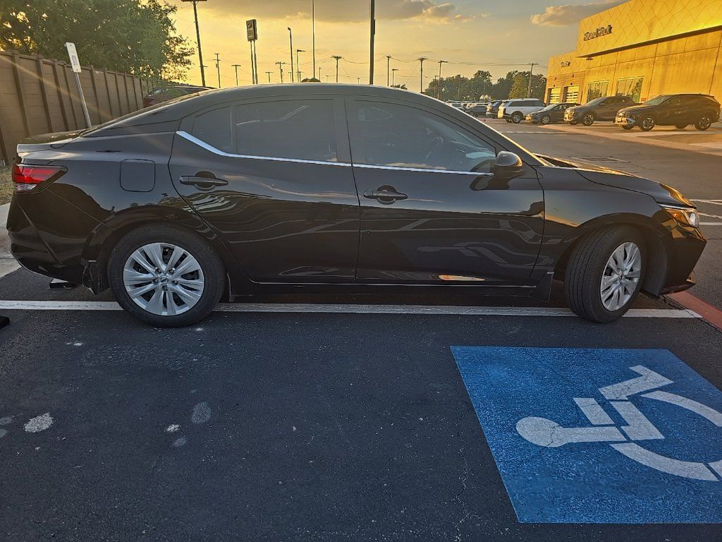 Used 2022 Nissan Sentra S FWD image 8