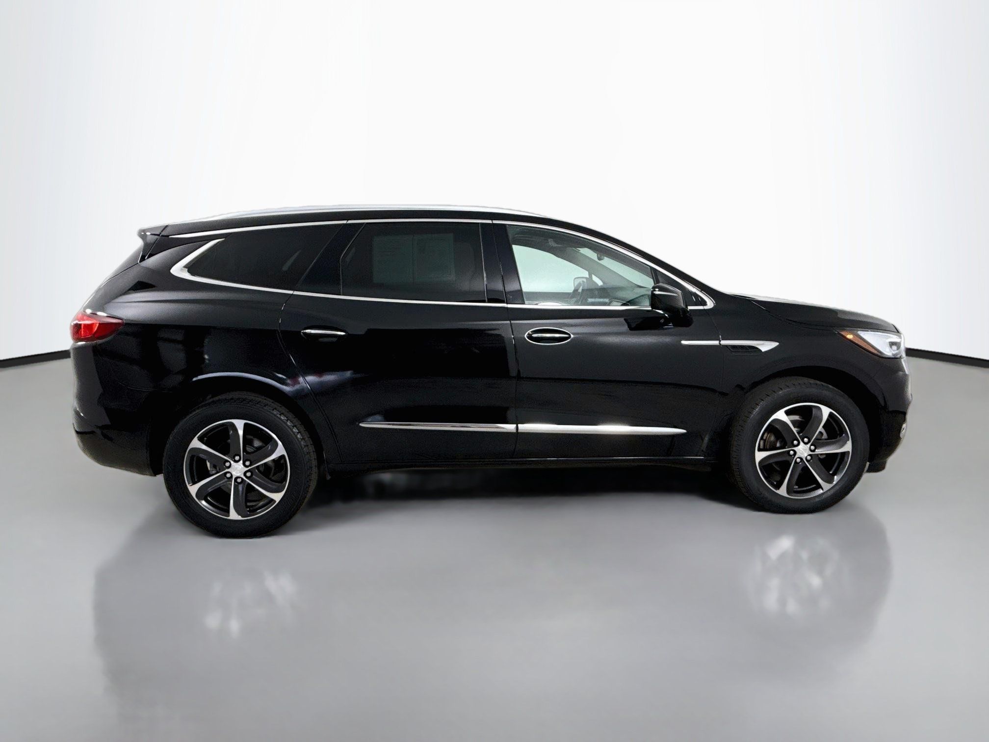 Used 2020 Buick Enclave Essence w/ Sun And Navigation Package FWD image 9