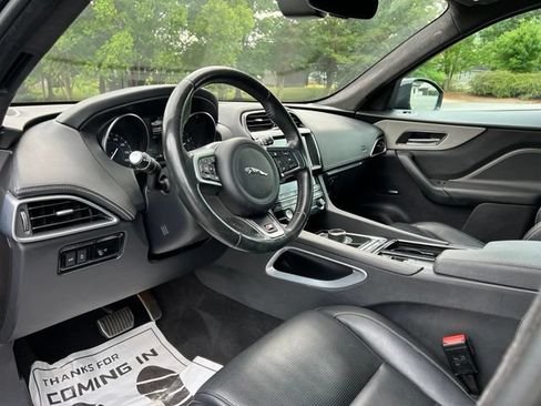 Used 2020 Jaguar F-PACE S AWD/4WD image 11