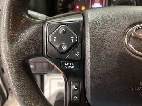 Used 2022 Toyota Tacoma SR w/ SR Convenience Package RWD image 16