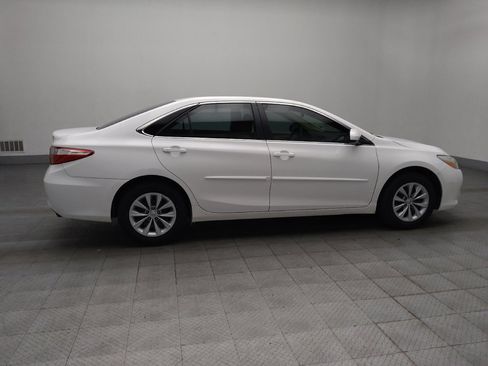 Used 2016 Toyota Camry LE image 10