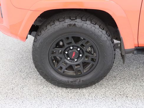 Used 2024 Toyota 4Runner TRD Off-Road Premium w/ Off Road Premium Plus Package AWD/4WD image 11