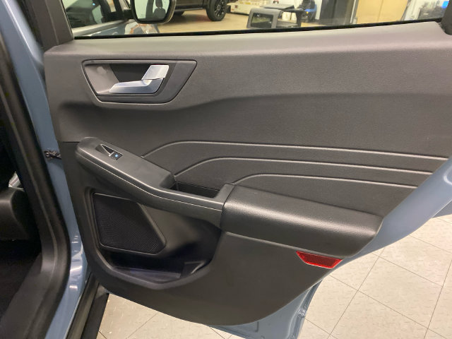 Used 2024 Ford Escape ST-Line w/ Tech Pack #1 AWD/4WD image 29