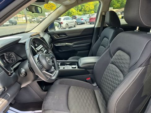 Used 2023 Nissan Pathfinder SV w/ Cargo Package AWD/4WD image 13
