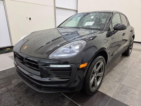 New 2026 Porsche Macan image 1