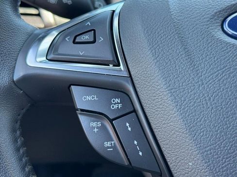 Used 2019 Ford Fusion Energi Titanium FWD image 17