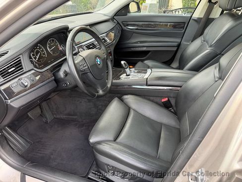 Used 2011 BMW 750i RWD image 7