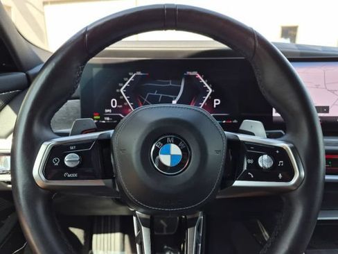 Used 2025 BMW 740i RWD image 28
