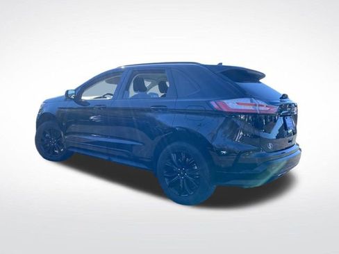 Certified 2022 Ford Edge SE w/ Black Appearance Package image 3