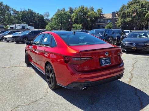 Certified 2024 Volkswagen Jetta GLI Autobahn w/ GLI Black Package image 5