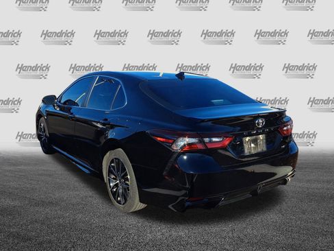 Used 2021 Toyota Camry SE w/ Convenience Package image 7