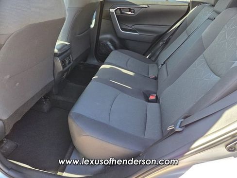 Used 2021 Toyota RAV4 XLE w/ Convenience Package image 12