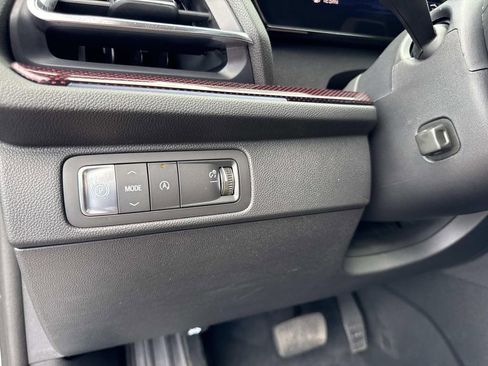 Used 2026 Chevrolet Traverse RS FWD image 33