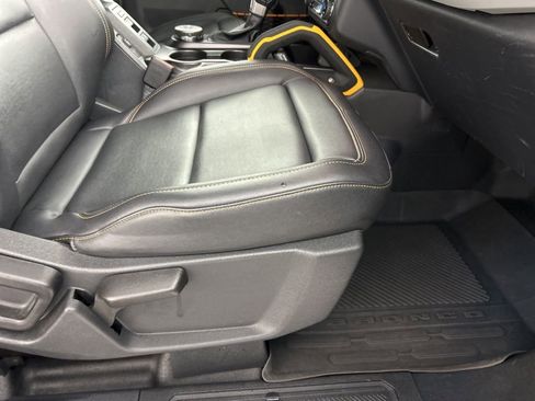 Used 2022 Ford Bronco Badlands image 31