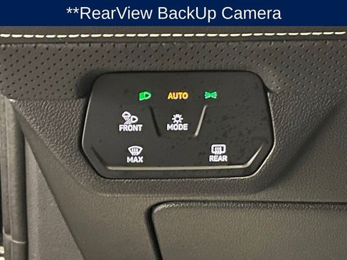 Used 2025 Volkswagen Atlas SEL AWD/4WD image 18