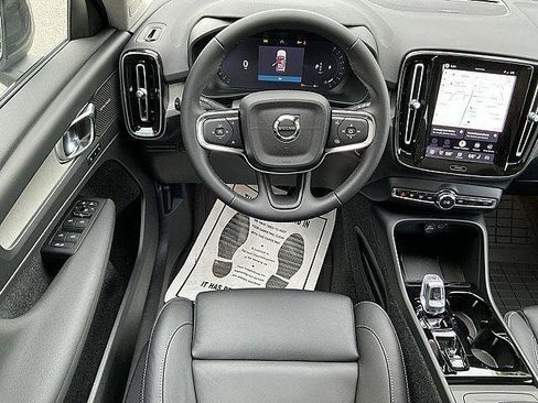 New 2026 Volvo XC40 B5 Ultra w/ Climate Package AWD/4WD image 5