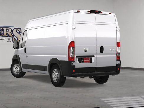New 2025 RAM ProMaster 2500 w/ Convenience Group image 4
