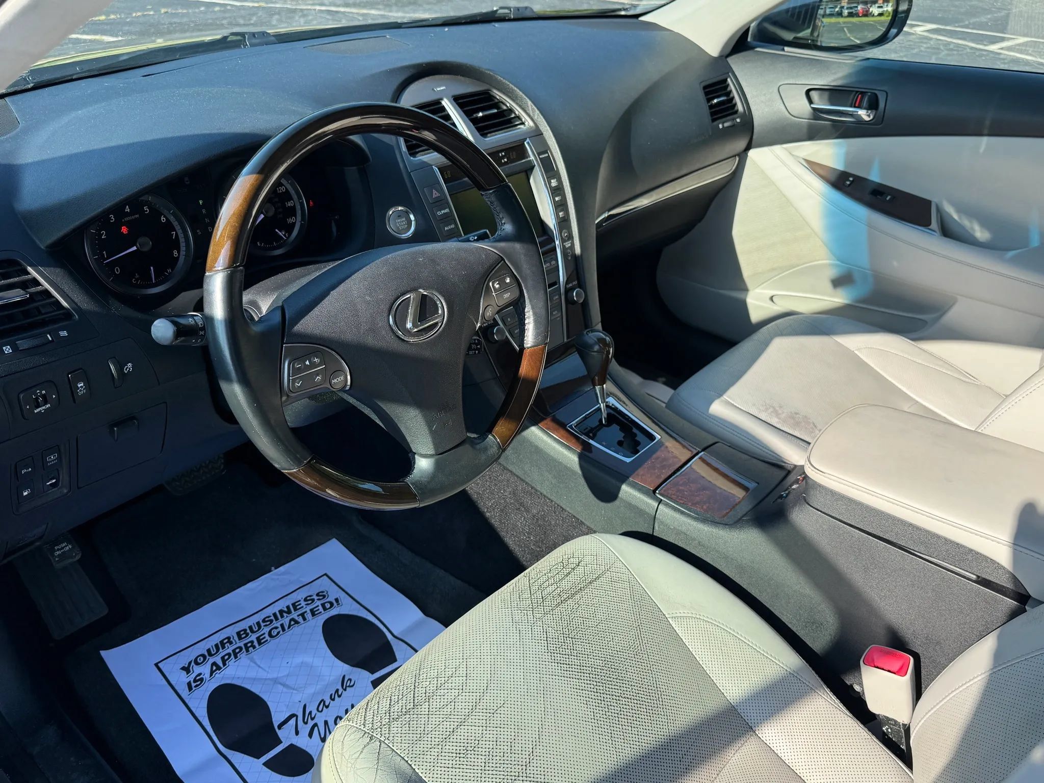 Used 2011 Lexus ES 350 w/ Preferred Accessory Package FWD image 15