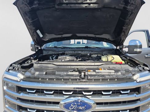 Used 2024 Ford F250 Platinum w/ Tremor Off-Road Package AWD/4WD image 31