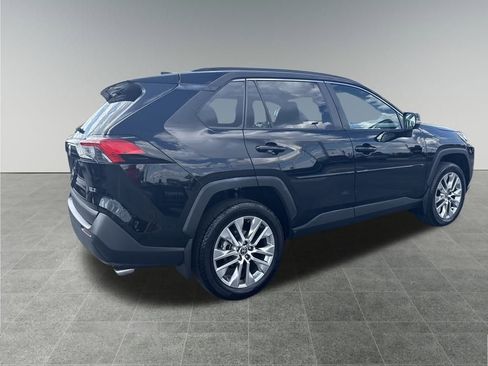 Used 2024 Toyota RAV4 XLE Premium image 6