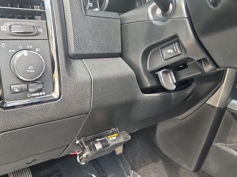 Used 2018 RAM 1500 Sport w/ Convenience Group AWD/4WD image 31