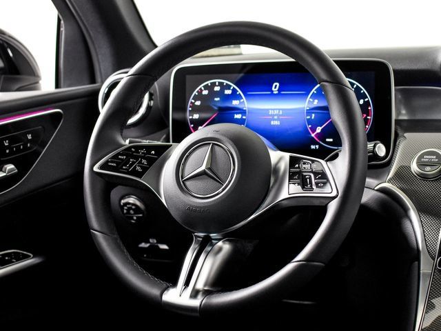 Certified 2025 Mercedes-Benz GLC 300 image 23