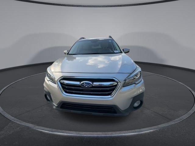 Used 2019 Subaru Outback 2.5i Limited AWD/4WD image 3