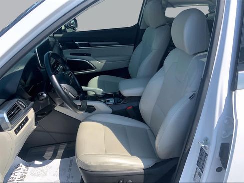 Used 2022 Kia Telluride S FWD image 8