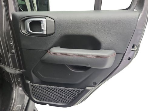 Used 2018 Jeep Wrangler Unlimited Rubicon image 28