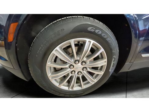 Used 2017 Cadillac XT5 Luxury image 20