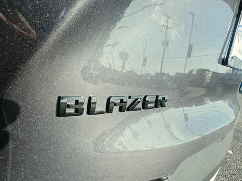 Certified 2021 Chevrolet Blazer LT w/ LPO, Black Accent Package FWD image 15