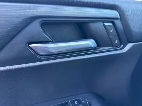 Used 2025 GMC Acadia Elevation FWD image 28
