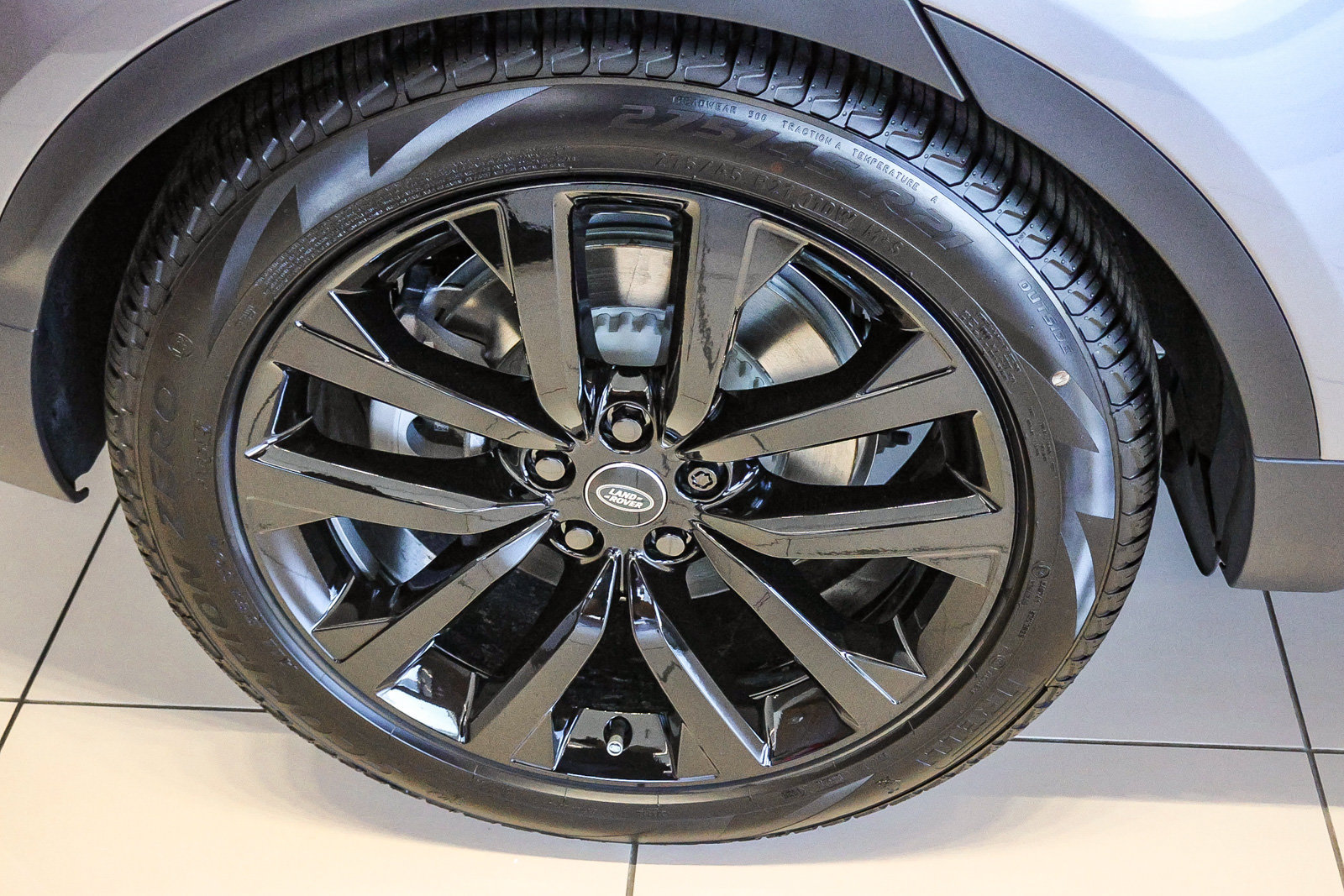 New 2026 Land Rover Discovery S AWD/4WD image 12