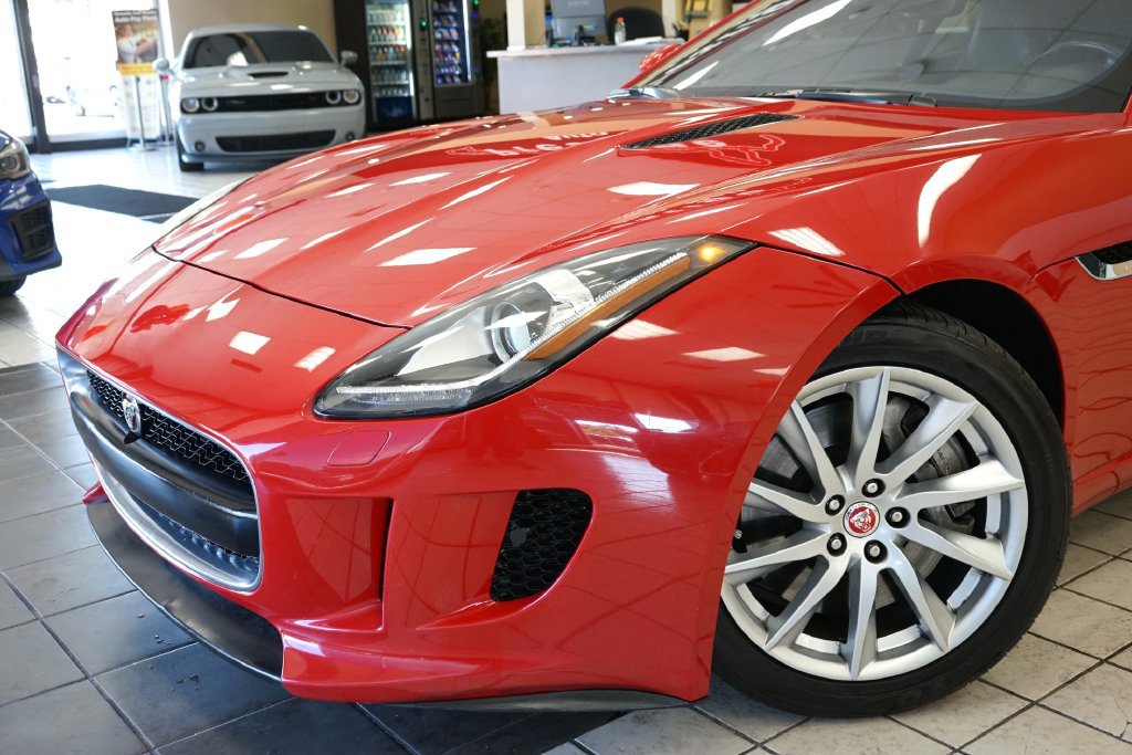 Used 2017 Jaguar F-TYPE Coupe RWD image 19