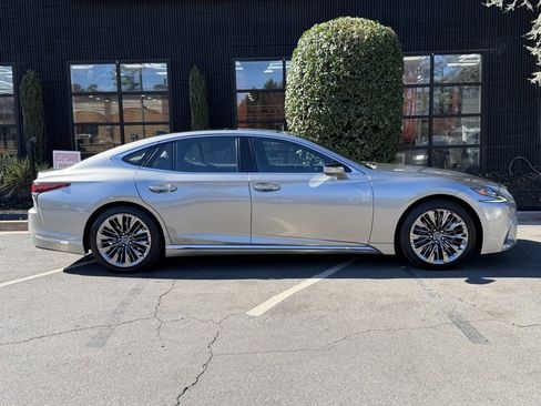 Used 2018 Lexus LS 500 w/ Interior Upgrade Package image 21