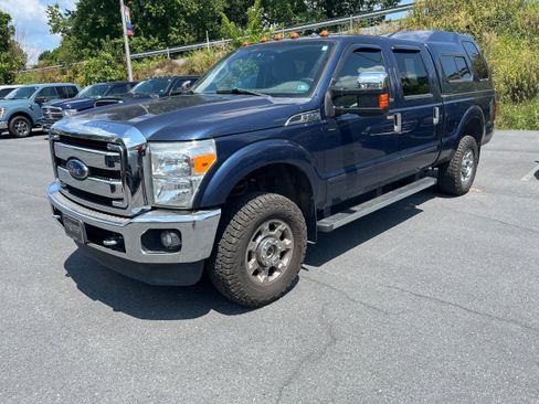 Used 2015 Ford F250 XLT w/ XLT Premium Package AWD/4WD image 19