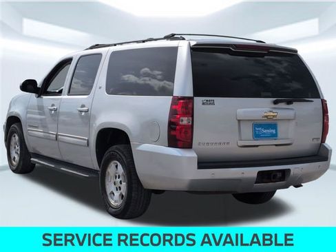 Used 2010 Chevrolet Suburban LT image 3