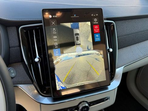 New 2026 Volvo XC90 T8 Ultra w/ Protection Package Premier image 24