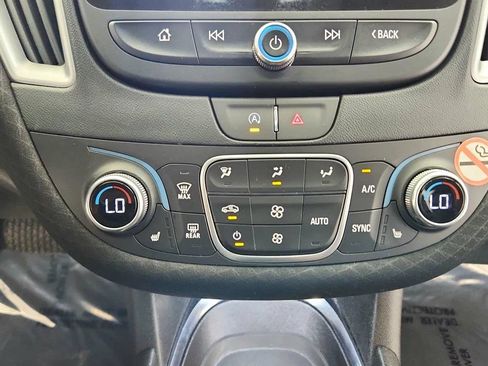 Used 2024 Chevrolet Malibu LT FWD image 18