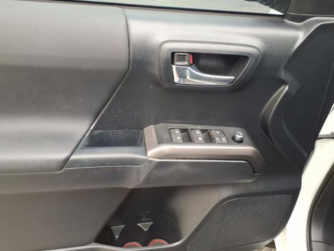 Used 2018 Toyota Tacoma TRD Pro image 13