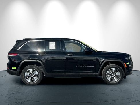 Used 2022 Jeep Grand Cherokee Limited 4xe w/ Luxury Tech Group II AWD/4WD image 3