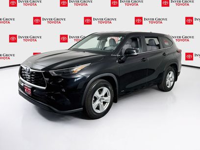 Used 2023 Toyota Highlander LE