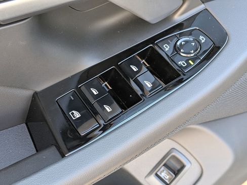 New 2026 BMW 530i xDrive w/ M Sport Package image 13