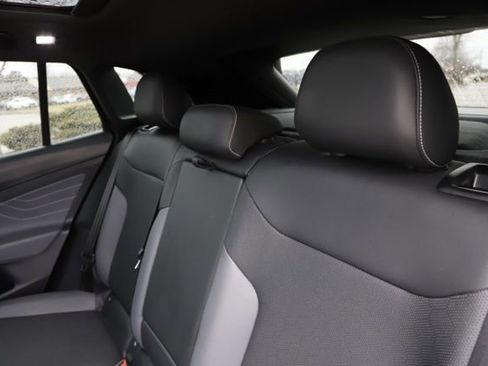 Used 2023 Volkswagen ID.4 Pro S image 18