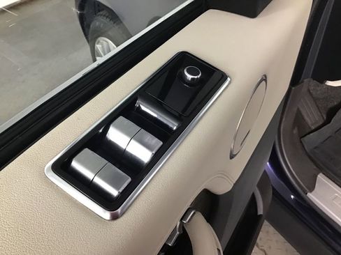 Used 2019 Land Rover Range Rover Supercharged AWD/4WD image 33