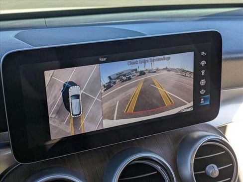 Used 2021 Mercedes-Benz GLC 300 4MATIC w/ Premium Package image 14