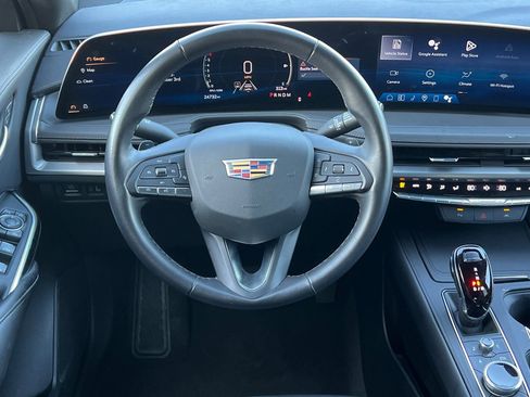 Certified 2025 Cadillac XT4 Premium Luxury image 16