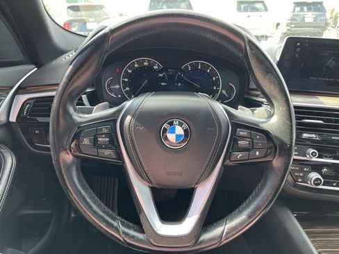 Used 2017 BMW 530i w/ Premium Package image 35