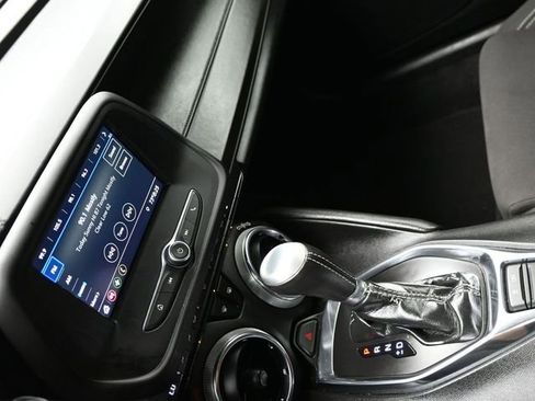 Used 2020 Chevrolet Camaro LT RWD image 20