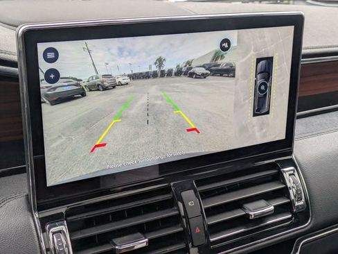 Used 2024 Lincoln Navigator Reserve AWD/4WD image 25